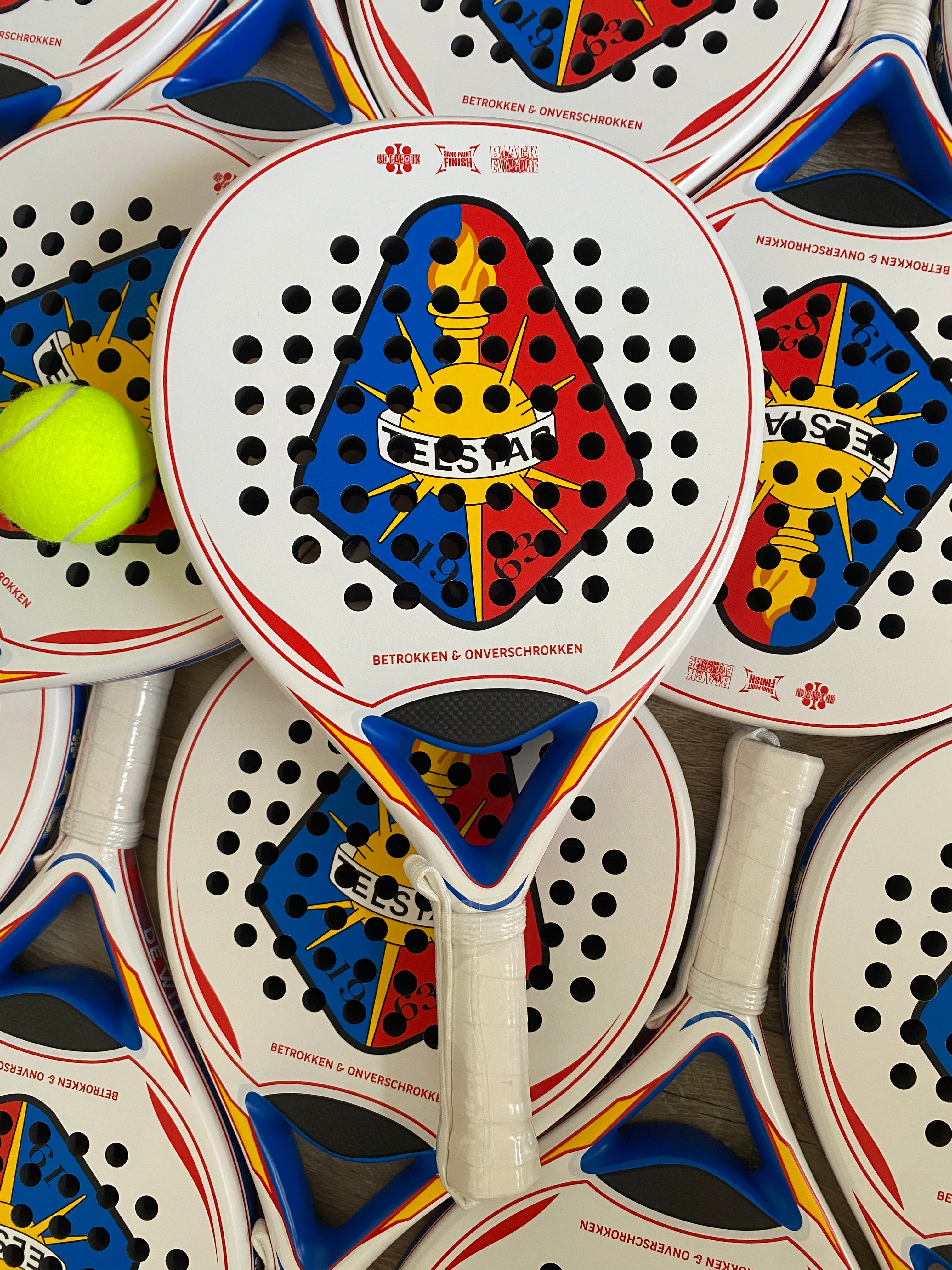 Bedrukte Padelrackets met logo voor Telstar! Made by padellabel